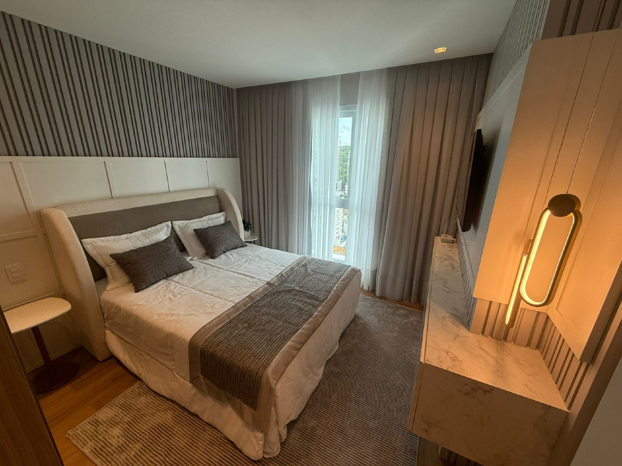 Apartamento à venda no Pioneiros: 