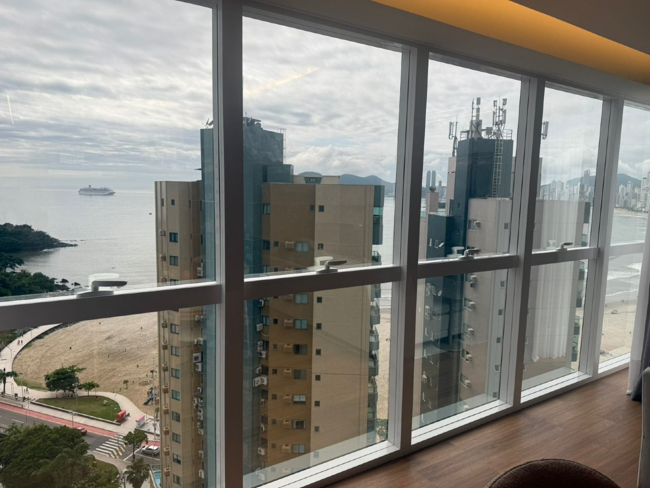 Apartamento à venda no Pioneiros: 