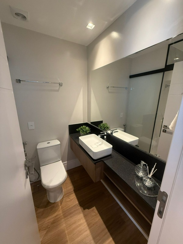Apartamento à venda no Pioneiros: 