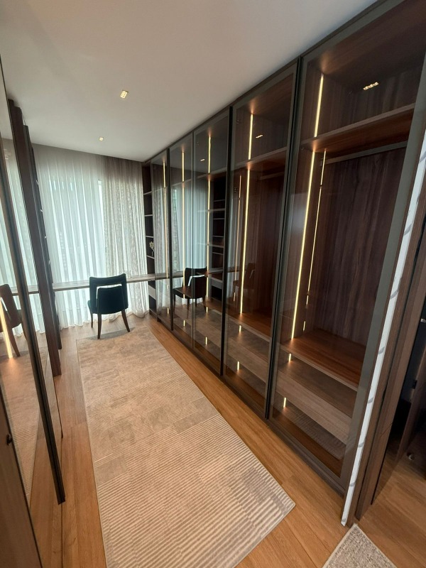 Apartamento à venda no Pioneiros: 