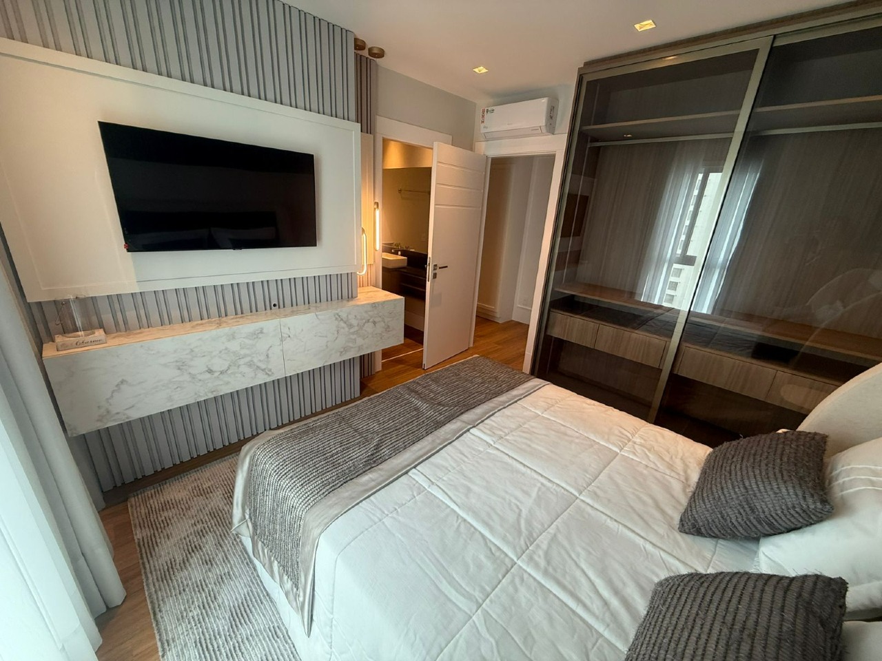 Apartamento à venda no Pioneiros: 