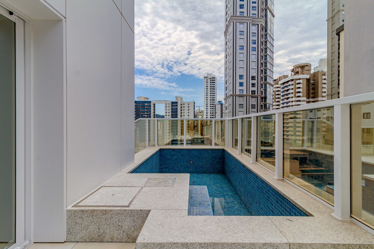 Apartamento diferenciado à venda no Centro: 