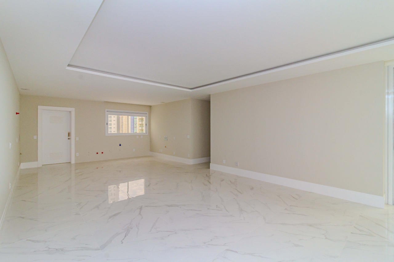 Apartamento diferenciado à venda no Centro: 