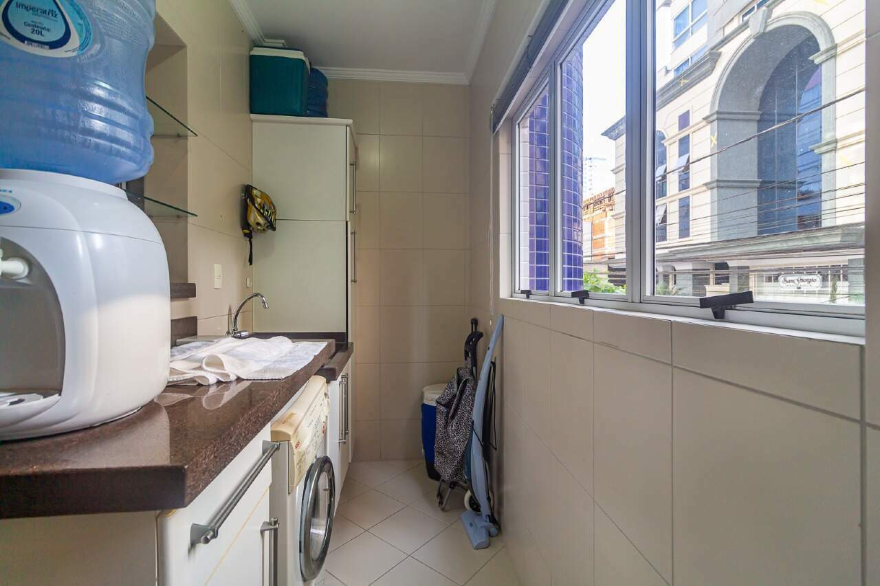 Apartamento diferenciado à venda no Centro: 