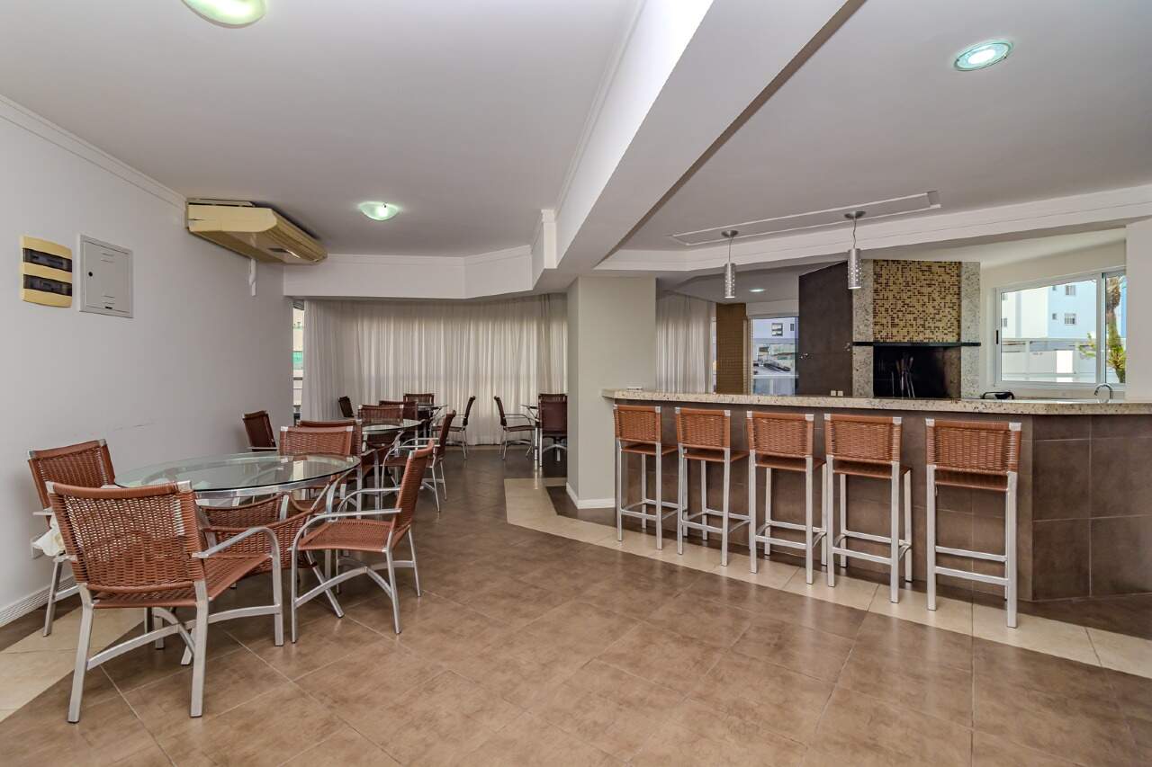 Apartamento à venda no Pioneiros: 