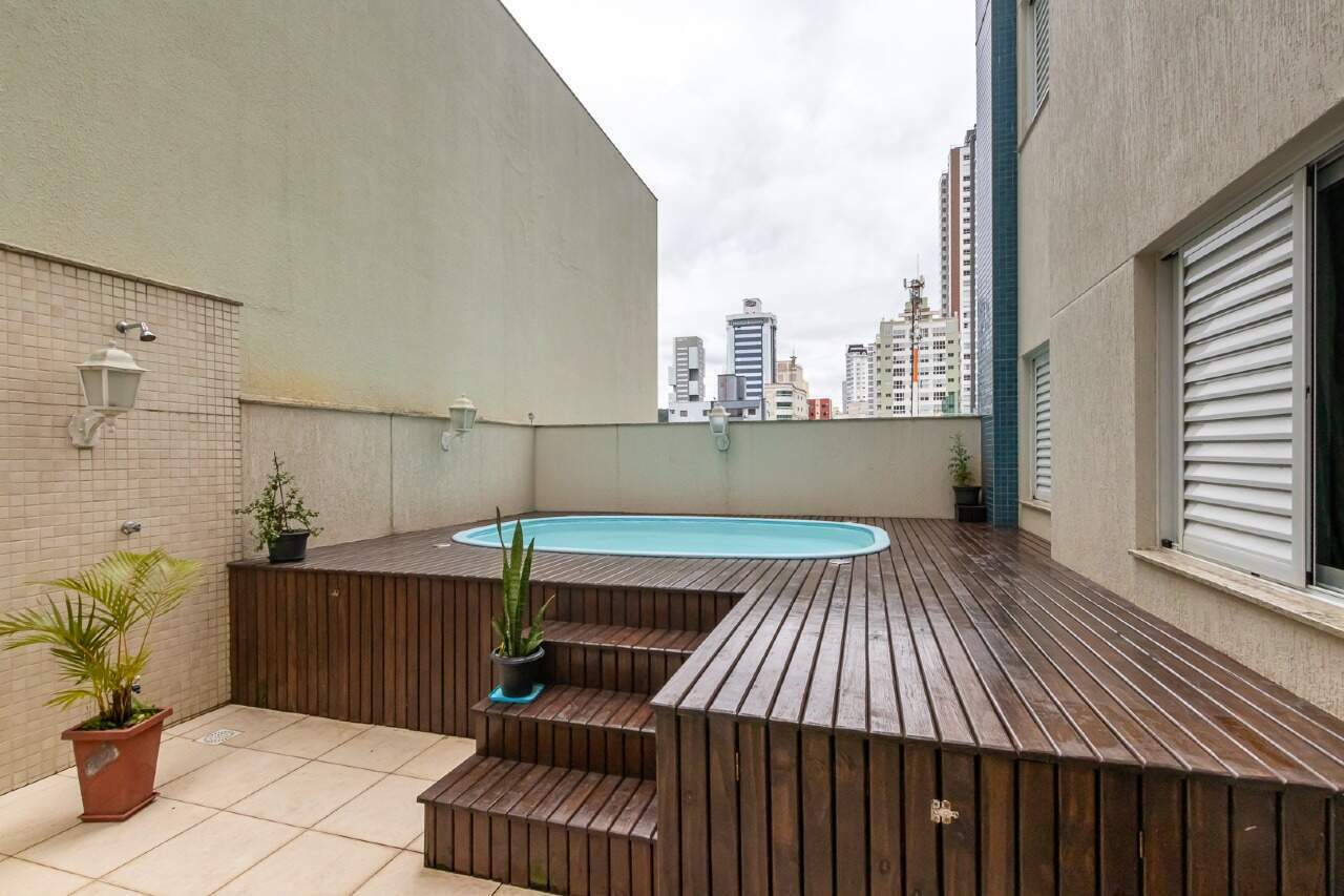 Apartamento diferenciado à venda no Centro: 