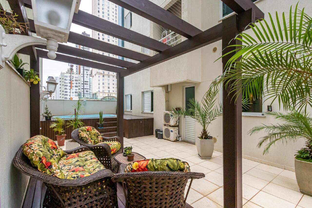 Apartamento diferenciado à venda no Centro: 