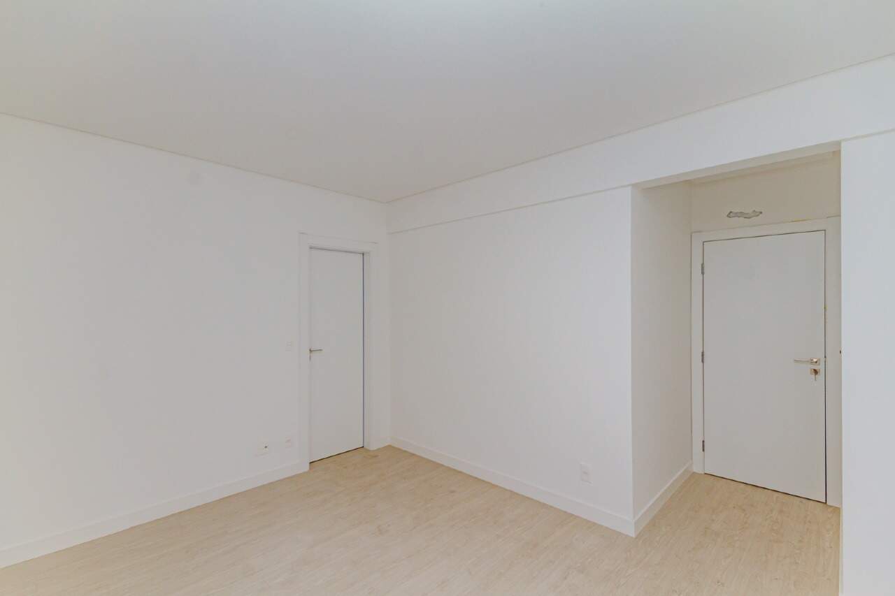 Apartamento à venda no Pioneiros: 