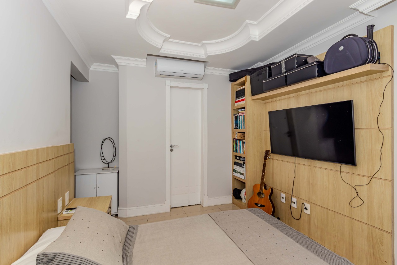 Apartamento à venda no Pioneiros: 