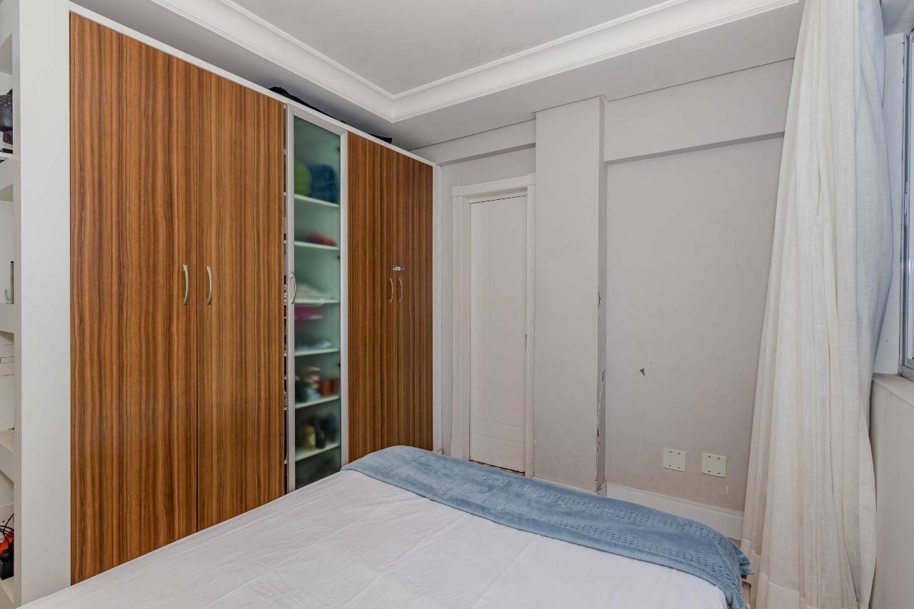 Apartamento à venda no Pioneiros: 