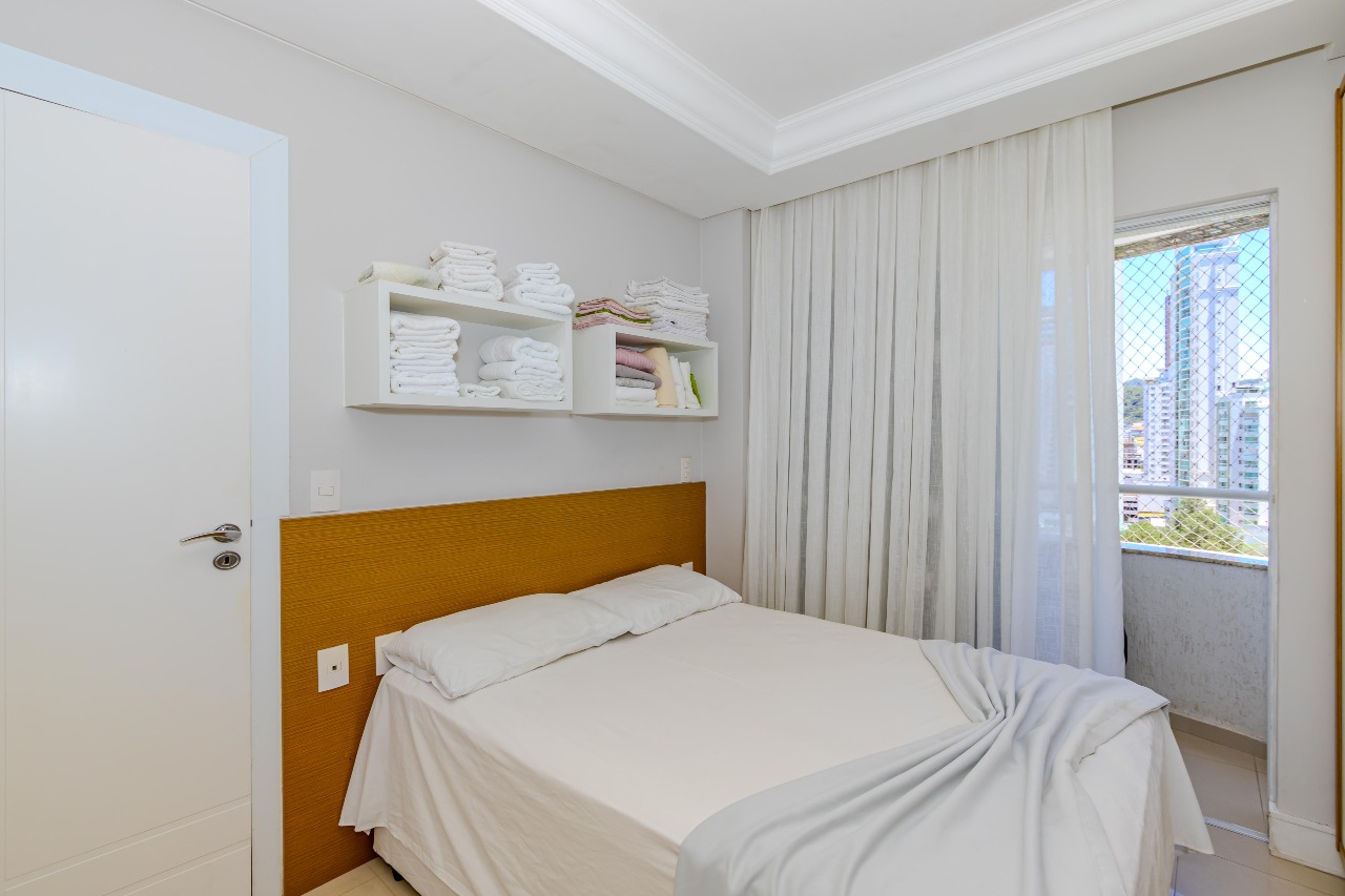 Apartamento à venda no Pioneiros: 
