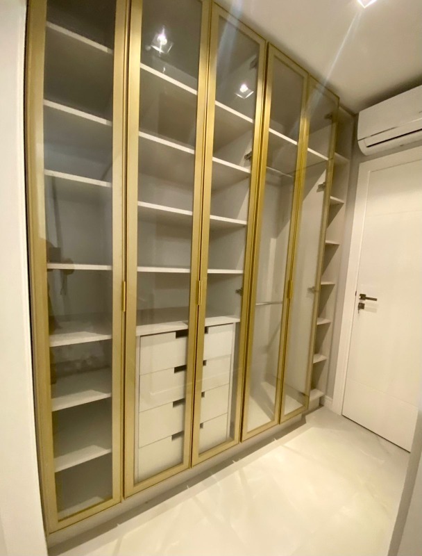 Apartamento à venda no Pioneiros: 