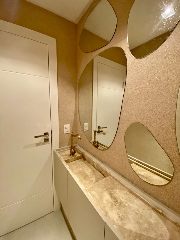 Apartamento à venda no Pioneiros: 