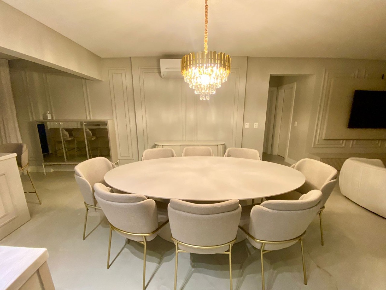 Apartamento à venda no Pioneiros: 