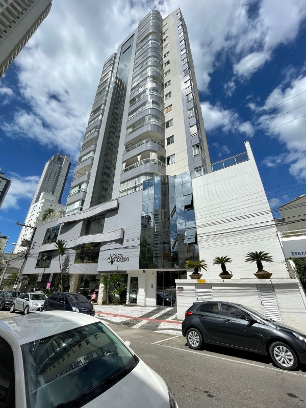 Apartamento à venda no Pioneiros: 