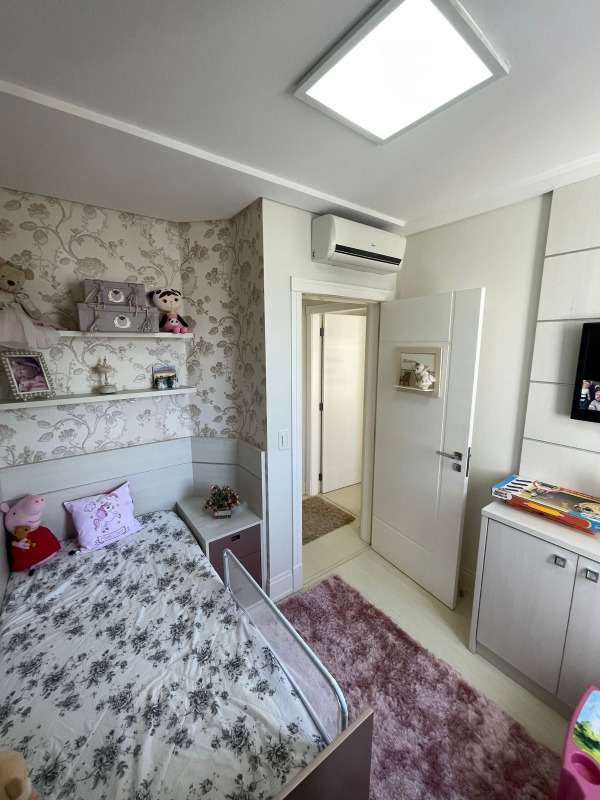 Apartamento à venda no Pioneiros: 