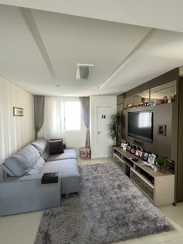 Apartamento à venda no Pioneiros: 