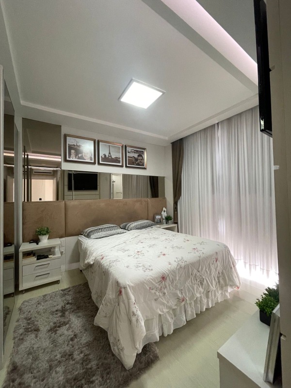 Apartamento à venda no Pioneiros: 