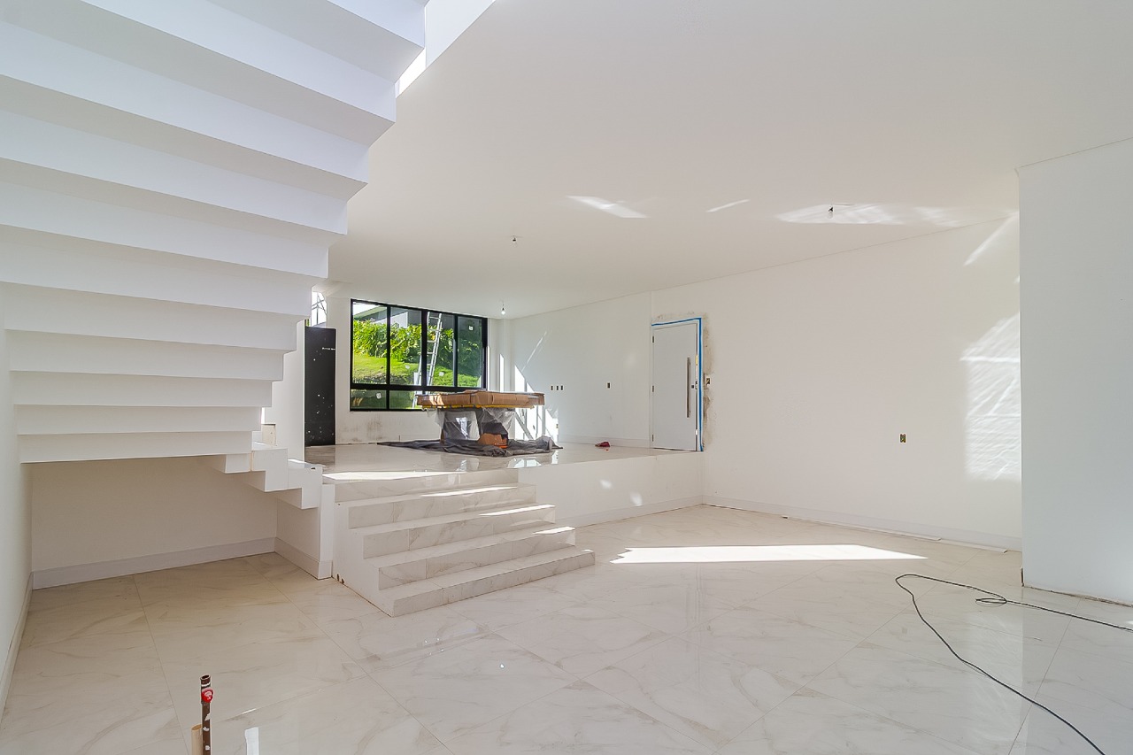 Casa de Condomínio à venda no Barra: 