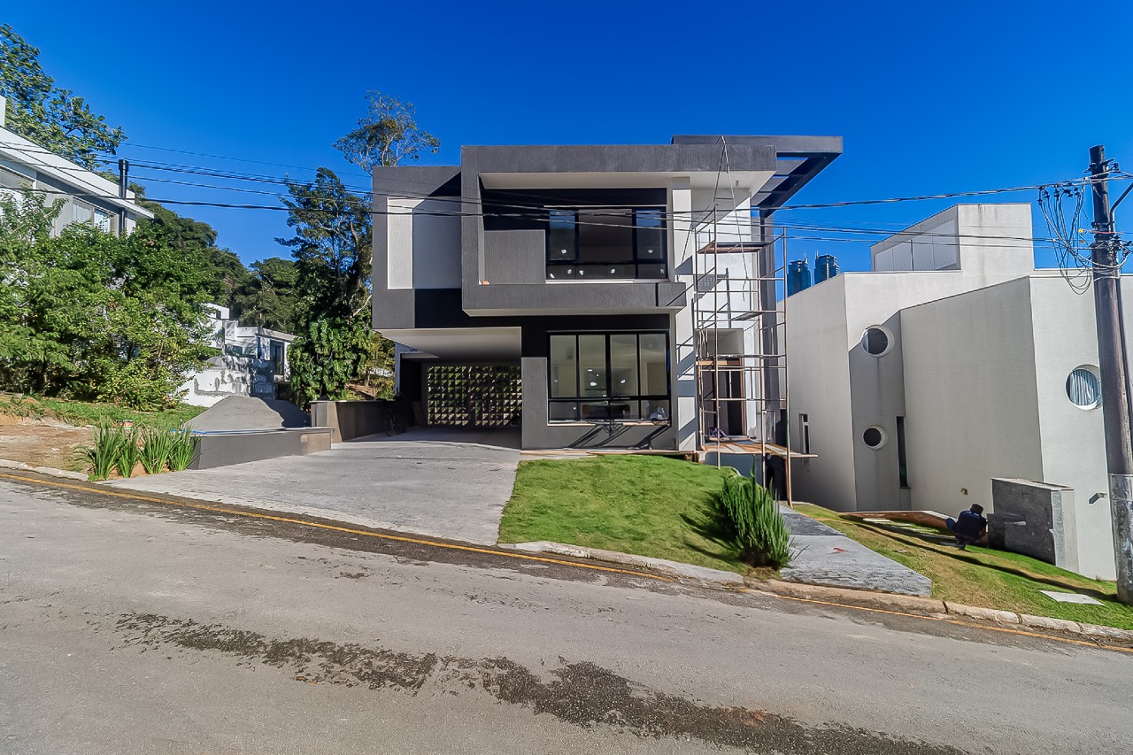 Casa de Condomínio à venda no Barra: 