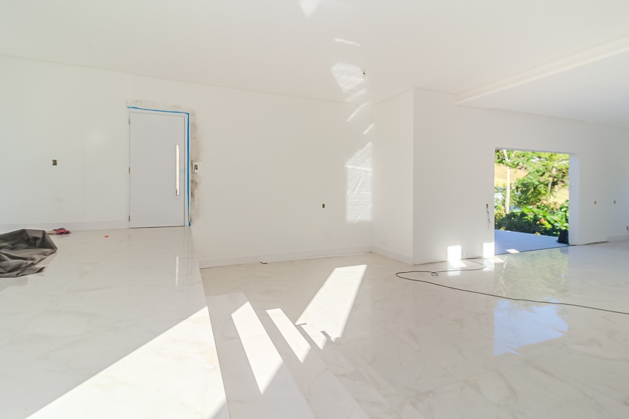 Casa de Condomínio à venda no Barra: 