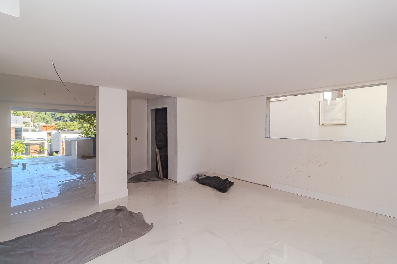 Casa de Condomínio à venda no Barra: 