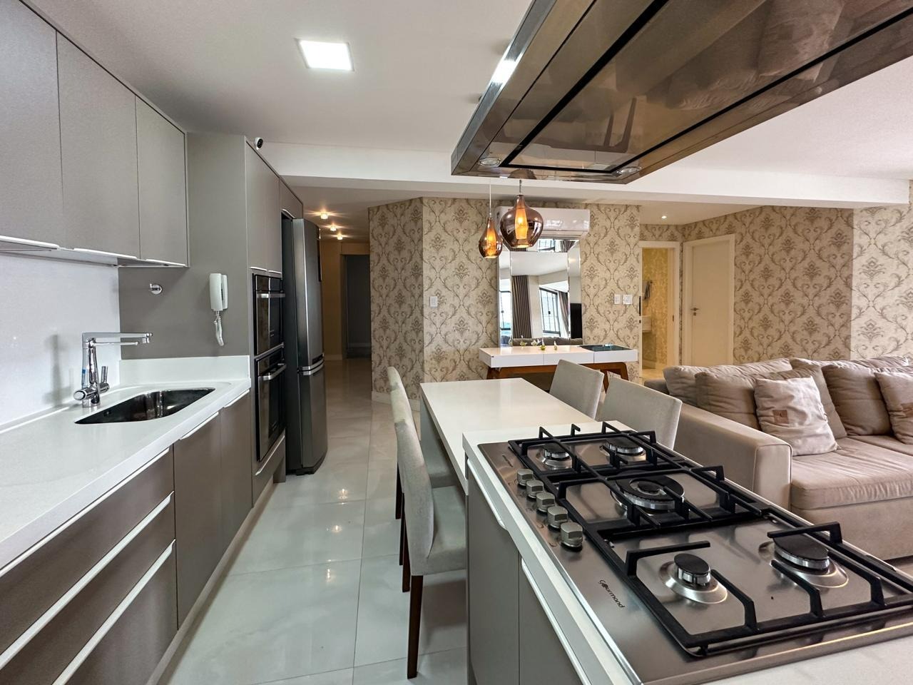 Apartamento diferenciado à venda no Centro: 