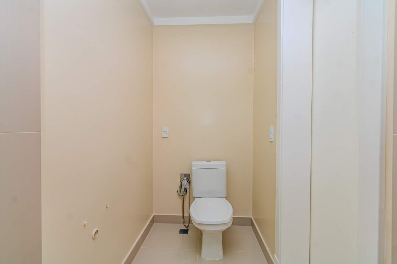 Apartamento à venda no Pioneiros: 