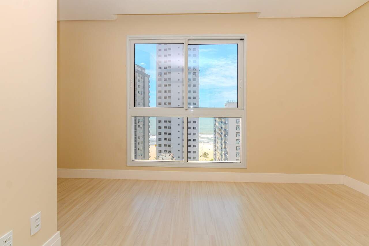Apartamento à venda no Pioneiros: 