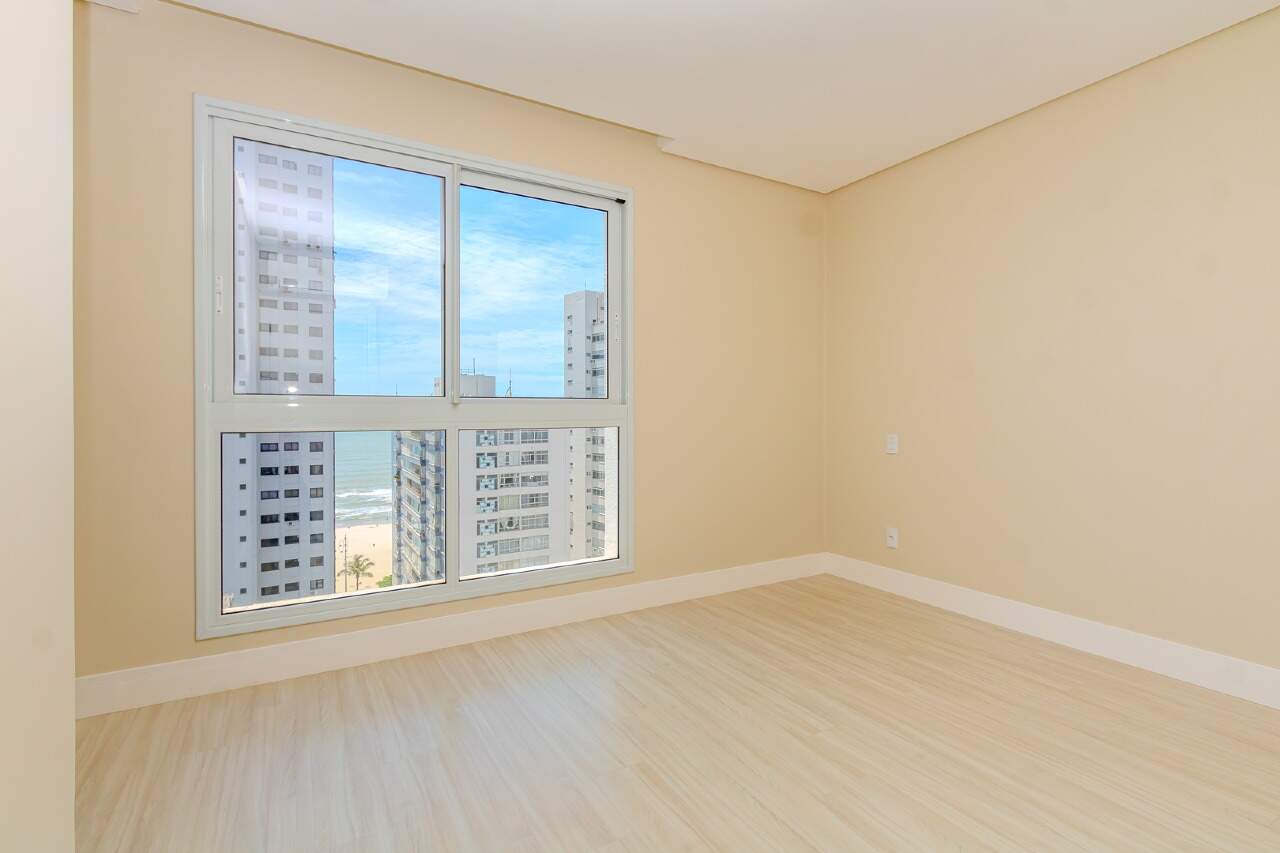 Apartamento à venda no Pioneiros: 