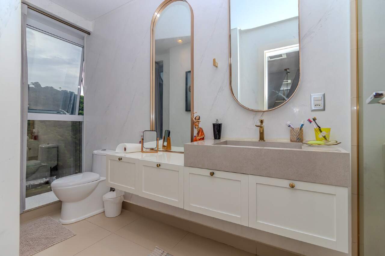 Apartamento à venda no Pioneiros: