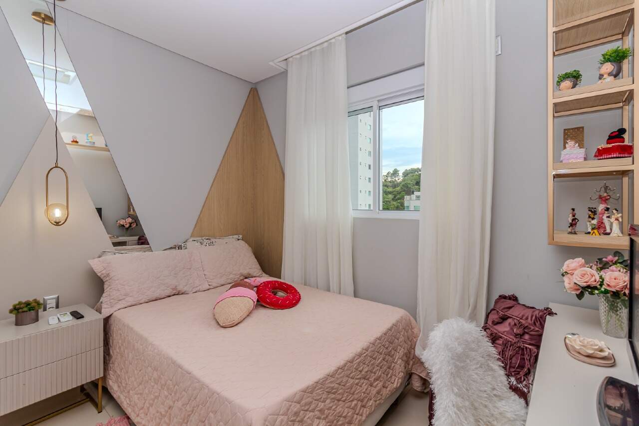 Apartamento à venda no Pioneiros: