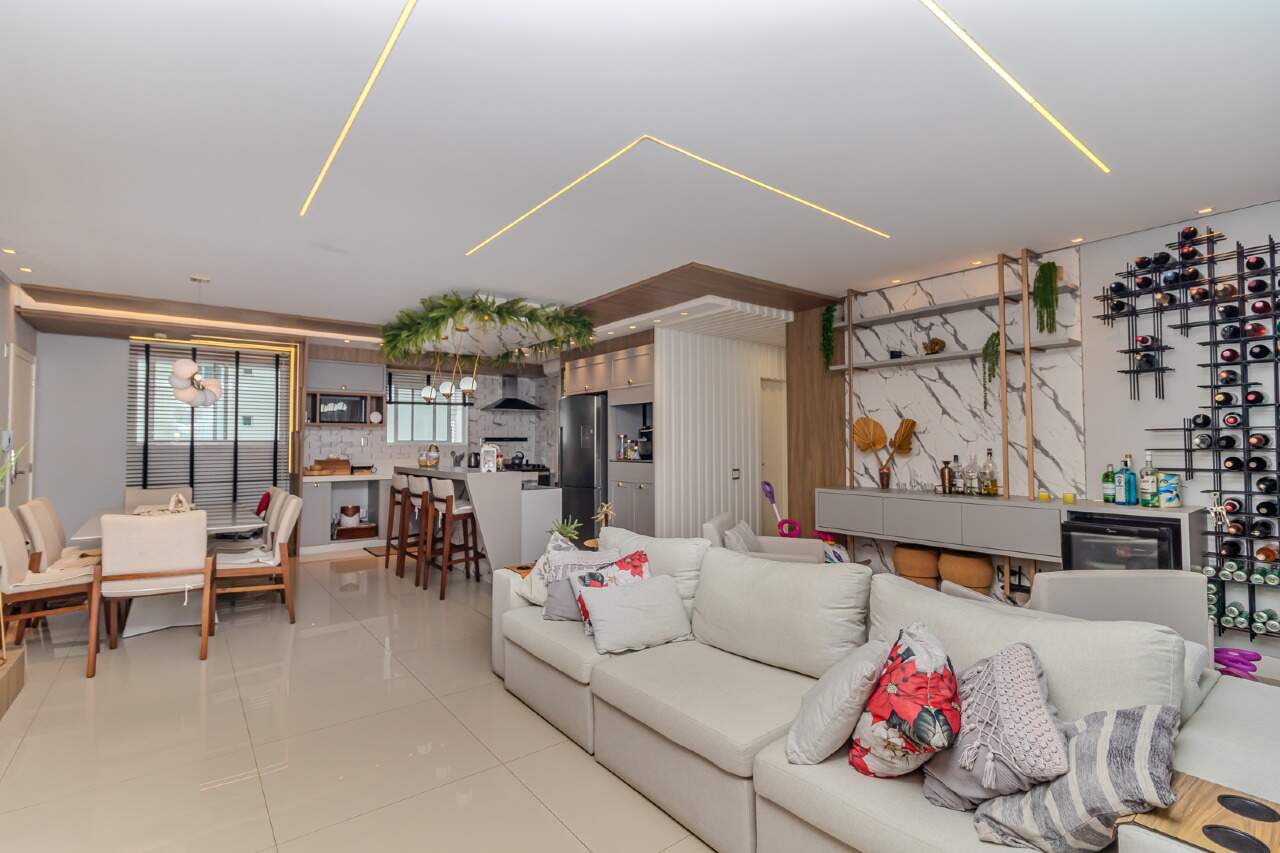 Apartamento à venda no Pioneiros: