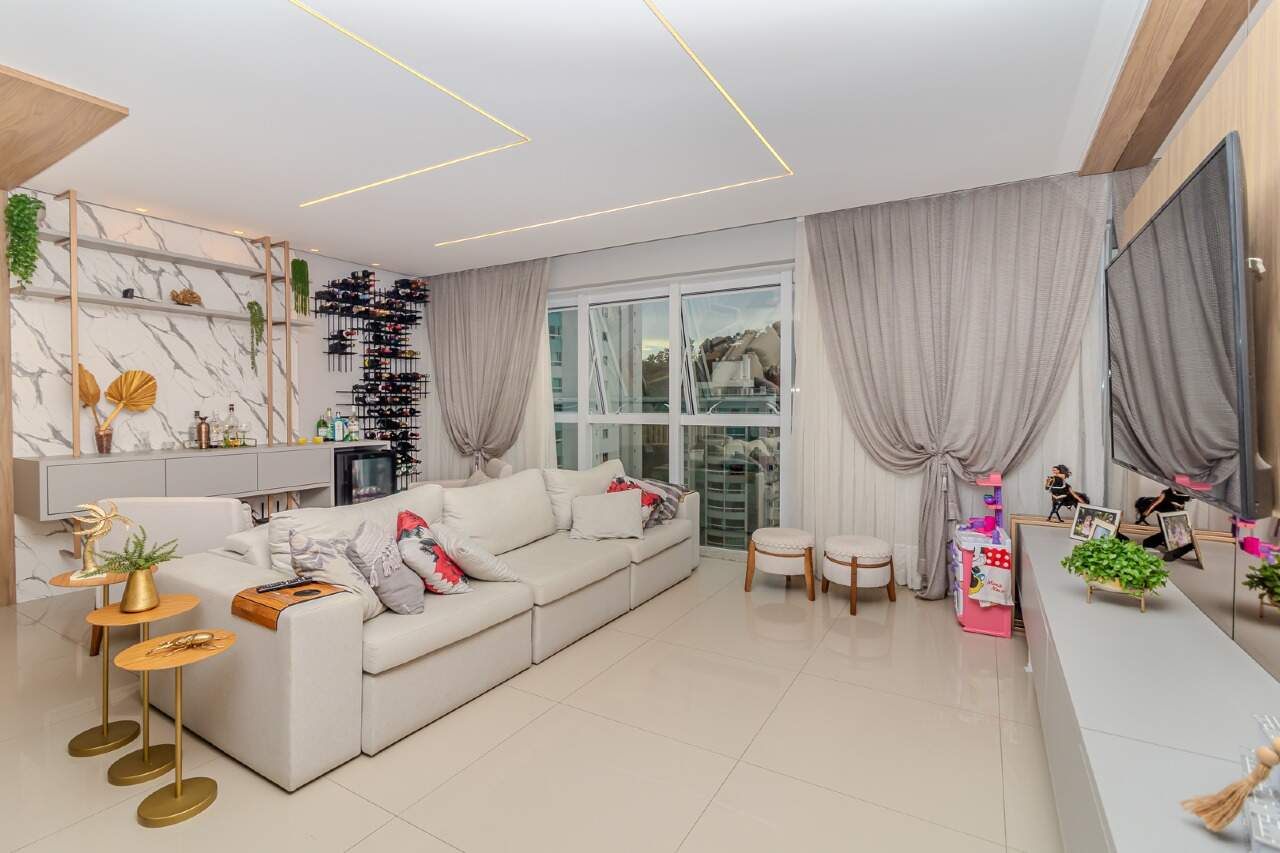 Apartamento à venda no Pioneiros:
