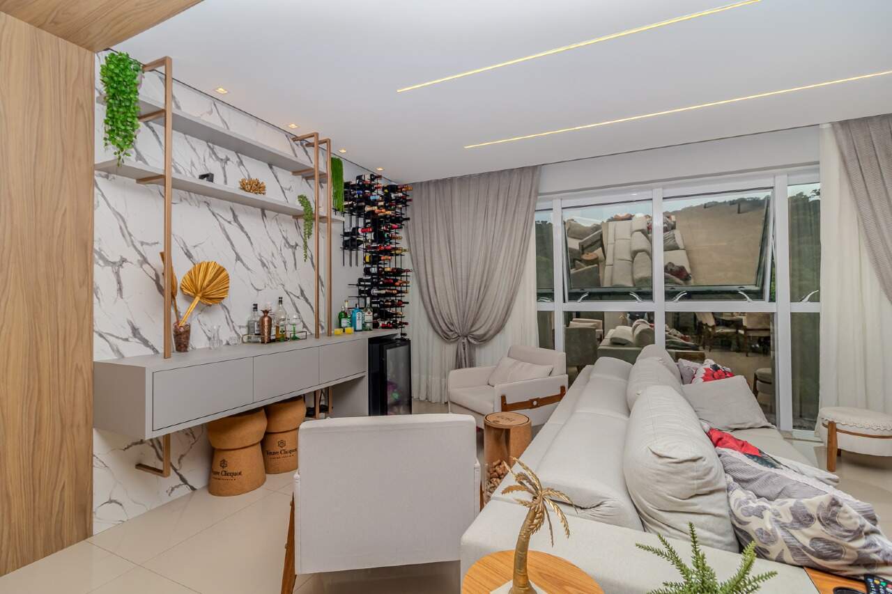 Apartamento à venda no Pioneiros: