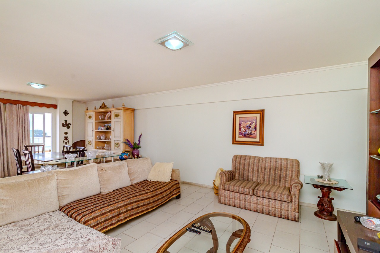 Apartamento diferenciado à venda no Centro: 