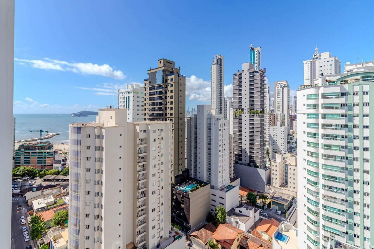 Apartamento à venda no Pioneiros: 