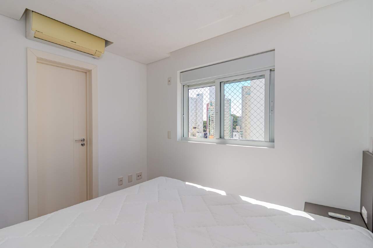 Apartamento à venda no Pioneiros: 