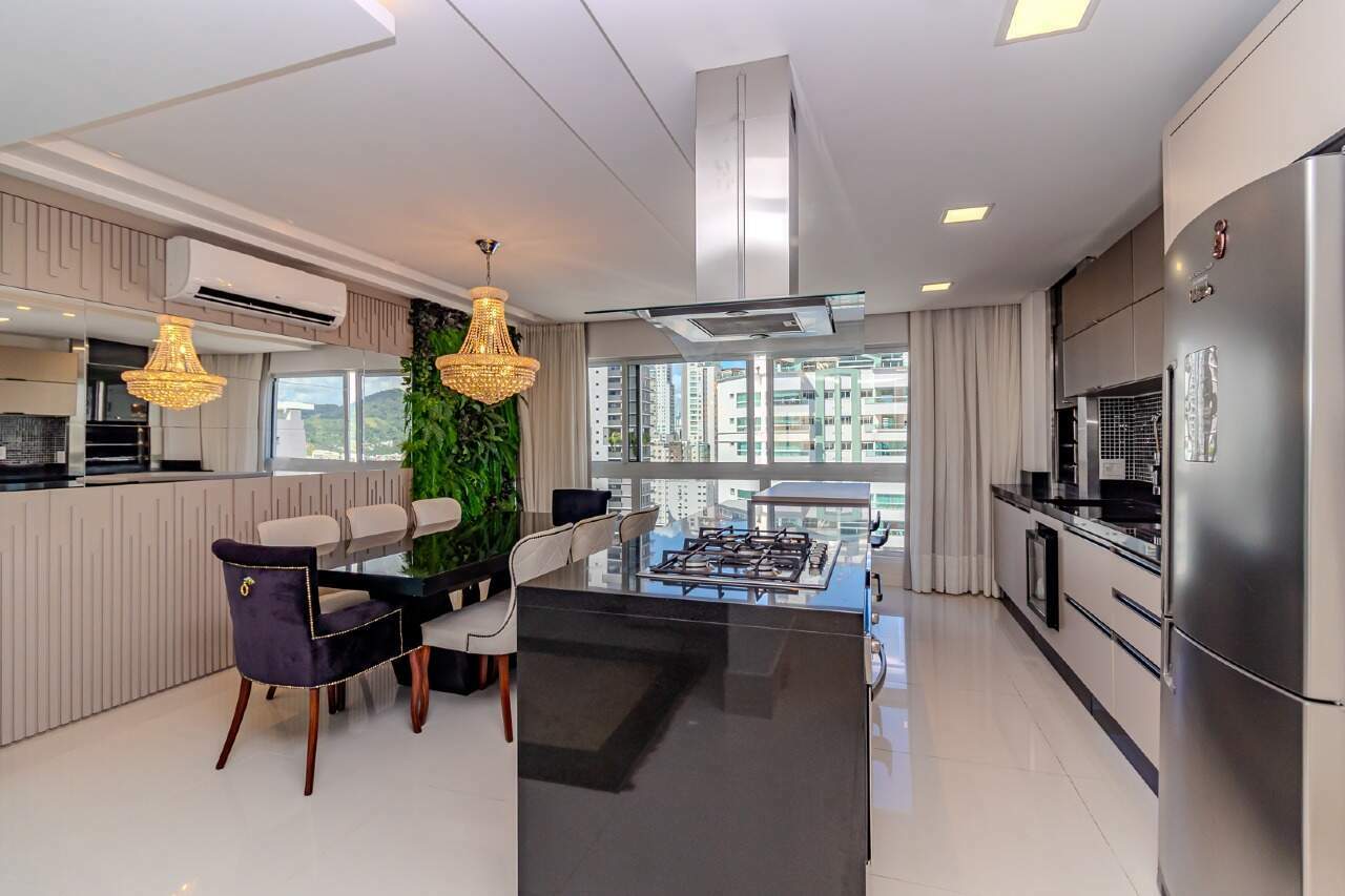 Apartamento à venda no Pioneiros: 
