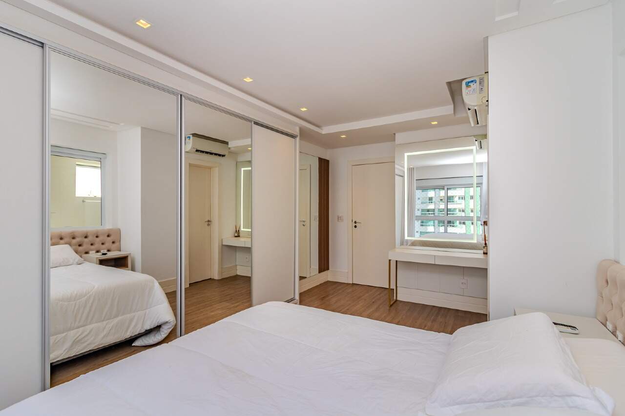 Apartamento à venda no Pioneiros: 