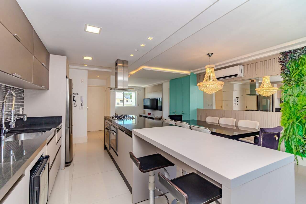 Apartamento à venda no Pioneiros: 