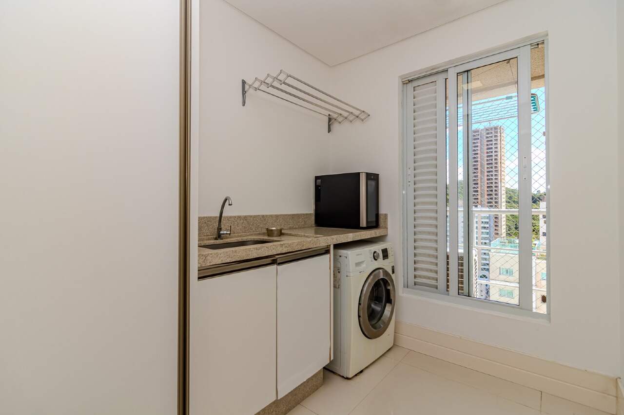 Apartamento à venda no Pioneiros: 
