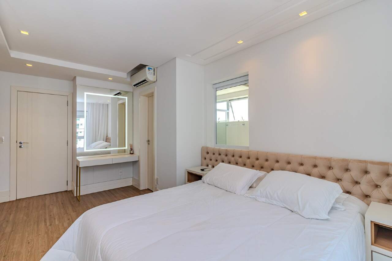Apartamento à venda no Pioneiros: 