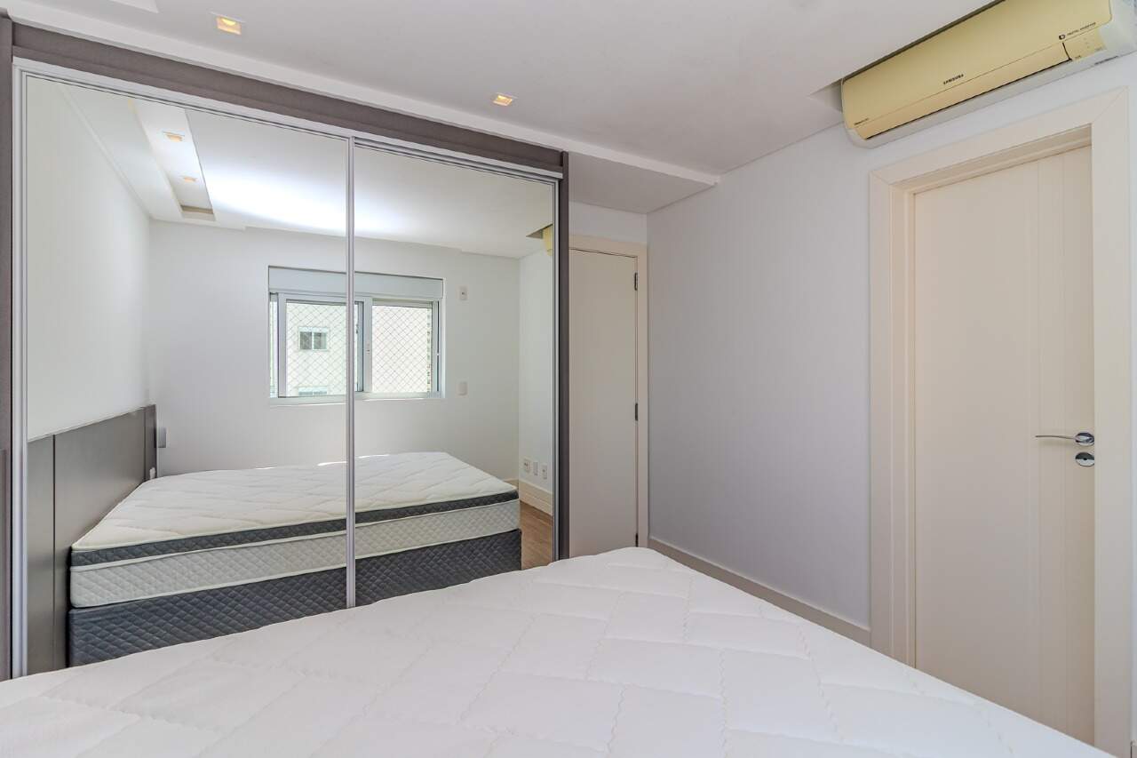 Apartamento à venda no Pioneiros: 