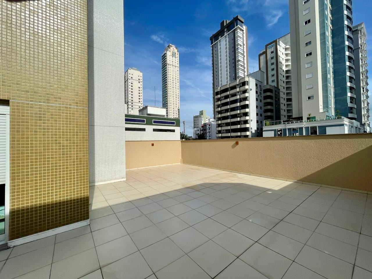 Apartamento diferenciado à venda no Centro: 