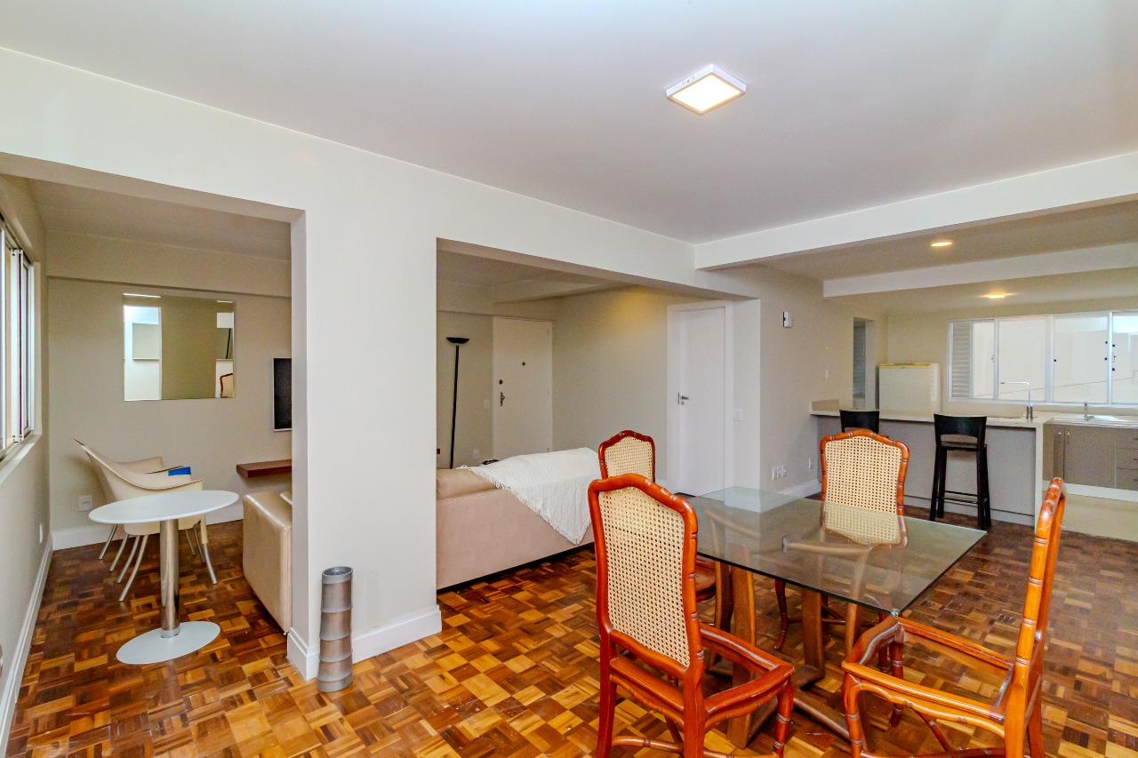 Apartamento à venda no Pioneiros: 