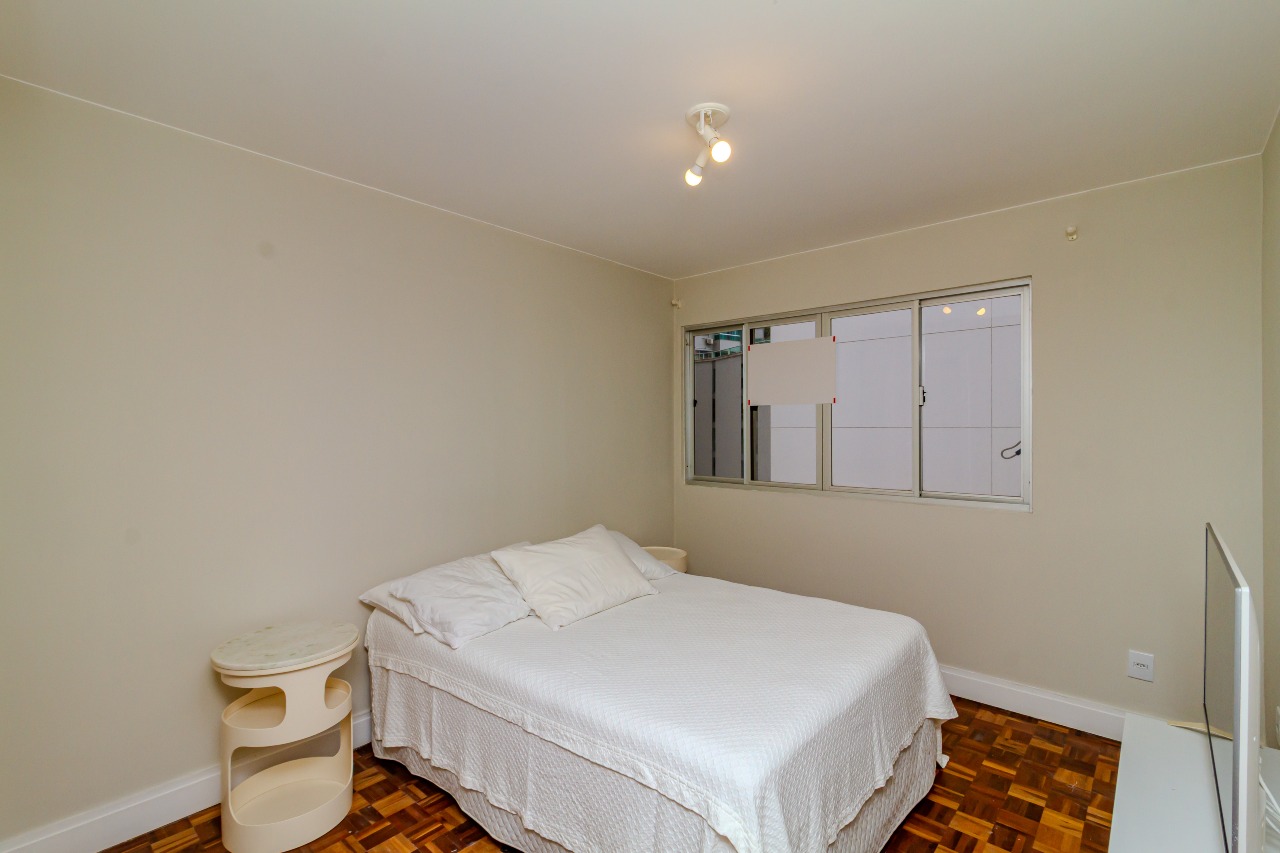 Apartamento à venda no Pioneiros: 