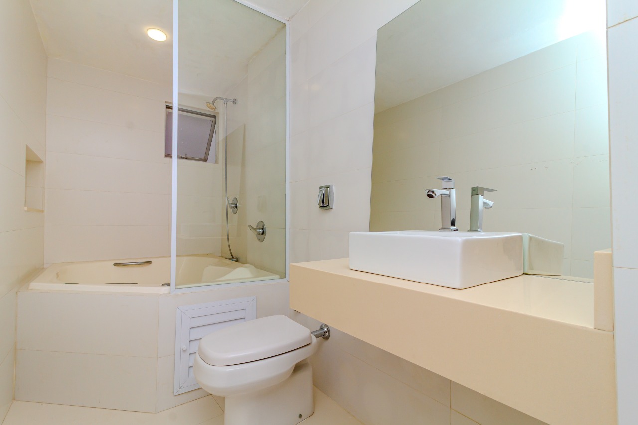 Apartamento à venda no Pioneiros: 