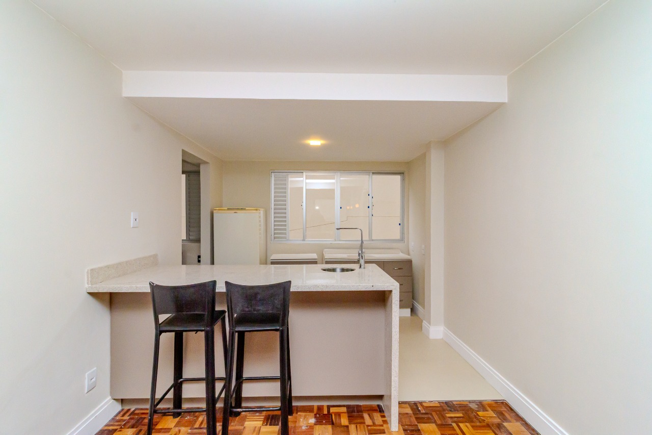 Apartamento à venda no Pioneiros: 