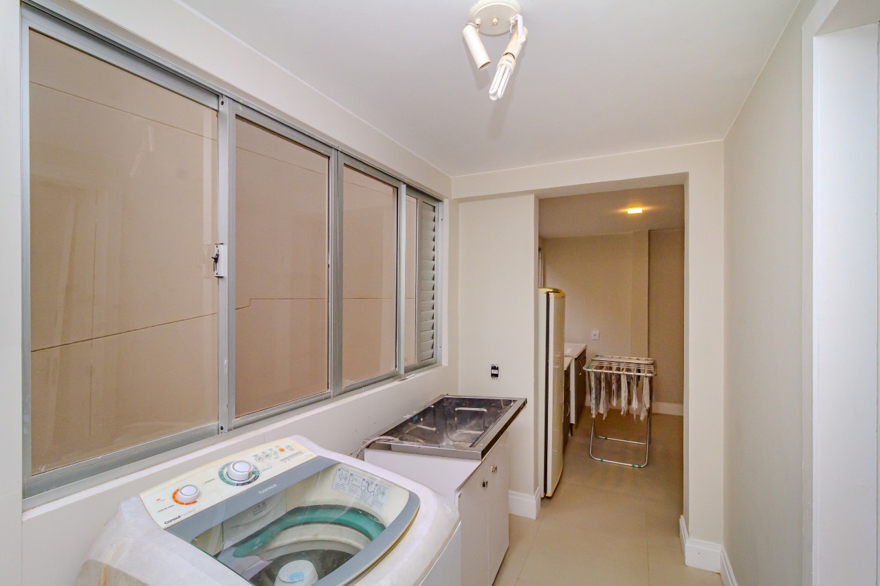 Apartamento à venda no Pioneiros: 
